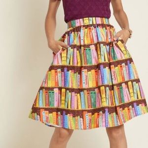 NWT Modcloth Flirt A-line Library Book Skirt w/pockets! Medium